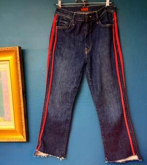 ⁠MOTHER The Insider Crop Step Fray Speed Racer Jeans Size 30⁠